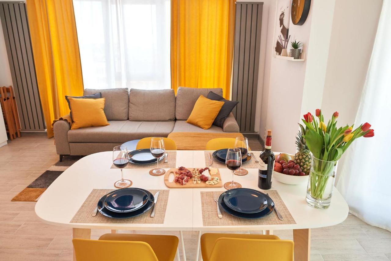 Năvodari Fineloft Sea View Apartment-Spa N Pools Beach Resort מראה חיצוני תמונה