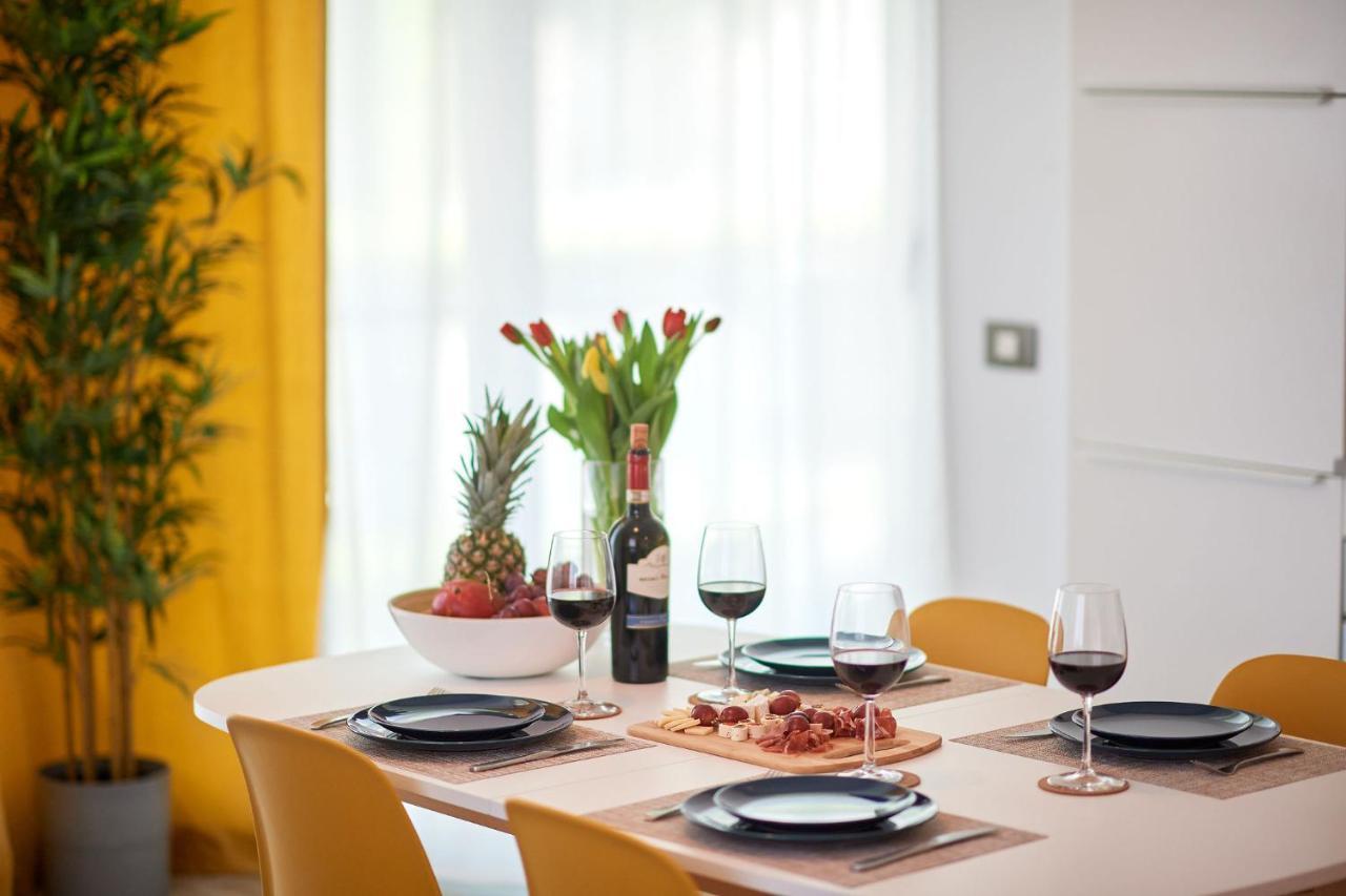 Năvodari Fineloft Sea View Apartment-Spa N Pools Beach Resort מראה חיצוני תמונה